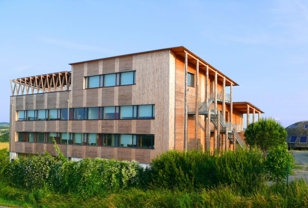 Participez à la conférence au sujet de l’histoire du bâtiment à énergie positive E+