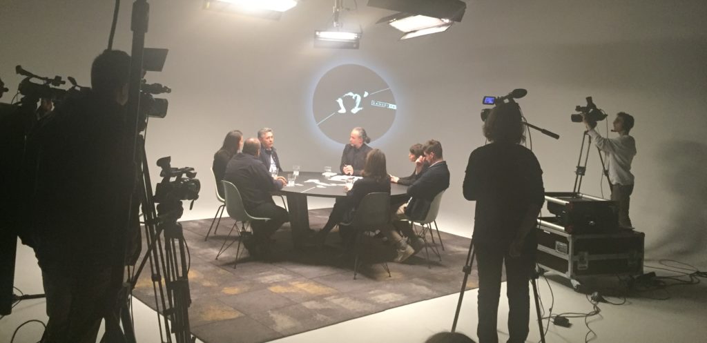 K52′ : Table ronde avec 6 Architectes